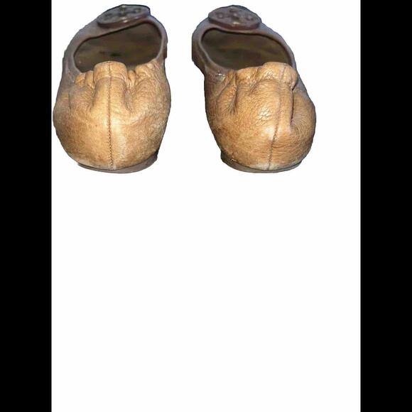 TORY BURCH Reva Ballet Flats w Signature Medallion Tan Pebbled Leather US 8M - Picture 3 of 4